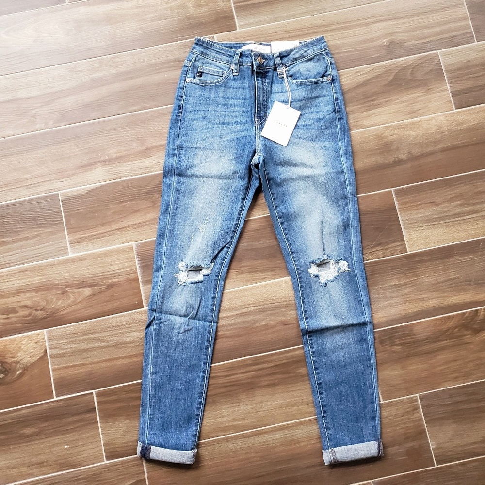High Rise Distressed Jeans - Picture 4 of 6